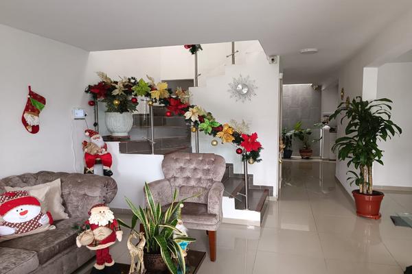 CASA UNIFAMILIAR DE DOS PISOS EN EL ALVERNIA
