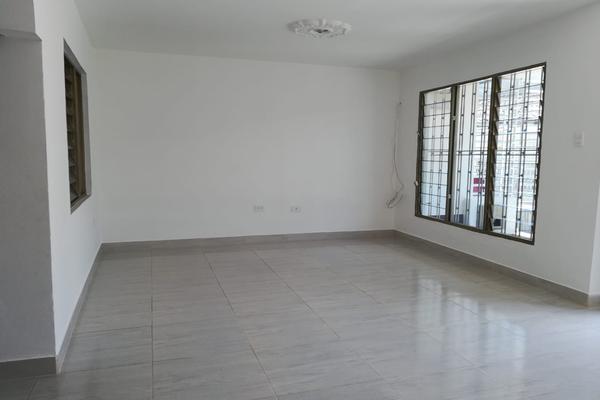 SE VENDE CASA BIFAMILIAR DOBLE RENTA EN BARRIO PRADOS DEL NORTE