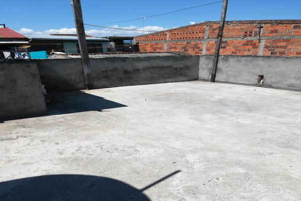 SE VENDE CASA BIFAMILIAR DOBLE RENTA EN BARRIO PRADOS DEL NORTE
