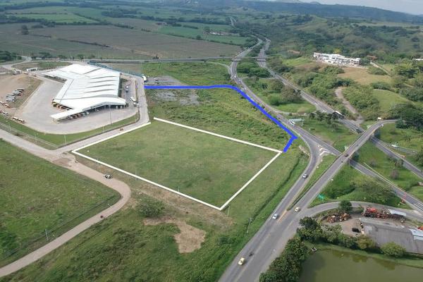 SE VENDE LOTE COMERCIAL CERCA A LA NUEVA TERMINAL DE TRANSPORTES