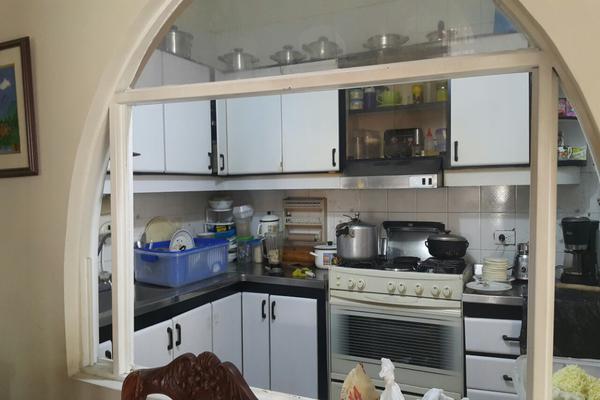POR LA 30 SE VENDE CASA MULTIFAMILIAR