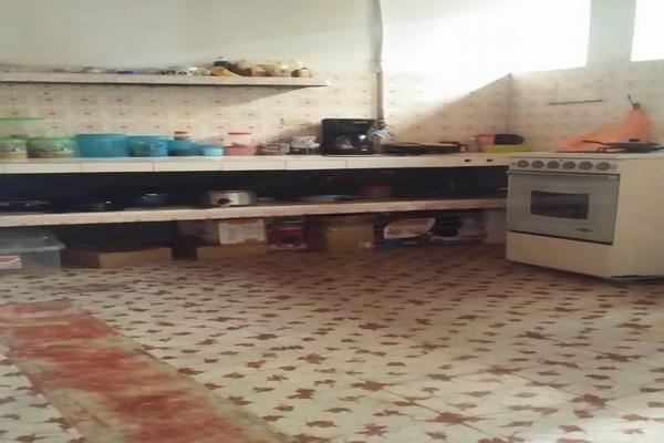 DOCE DE OCTUBRE, SE VENDE CASA GRANDE CON EXCELENTE UBICACION
