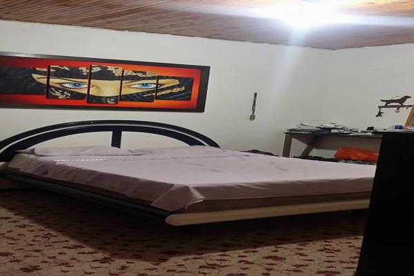 DOCE DE OCTUBRE, SE VENDE CASA GRANDE CON EXCELENTE UBICACION