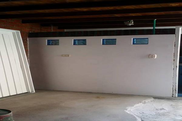 DOCE DE OCTUBRE, SE VENDE CASA GRANDE CON EXCELENTE UBICACION