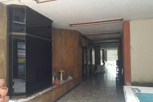 CENTRO SE VENDE LOCAL COMERCIAL
