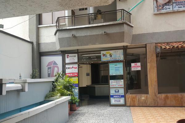 CENTRO SE VENDE LOCAL COMERCIAL