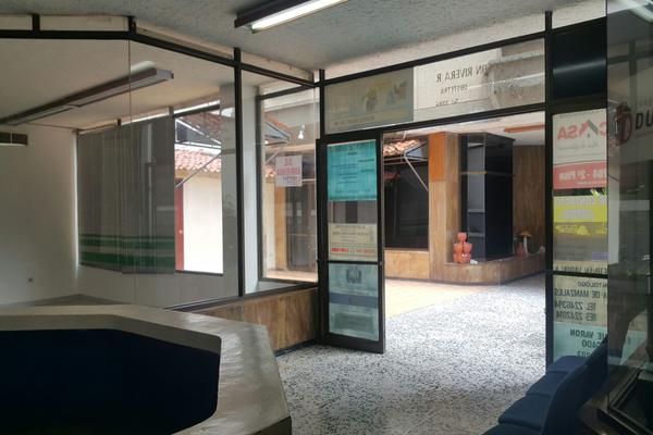 CENTRO SE VENDE LOCAL COMERCIAL