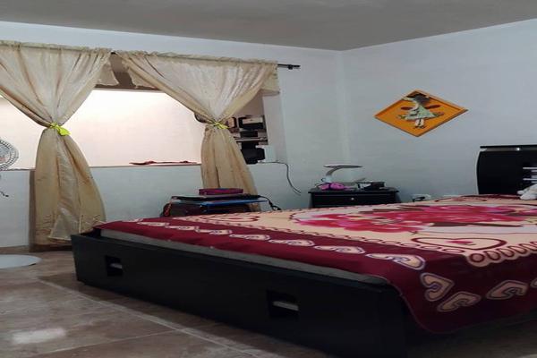 BARRIO SAN BENITO, SE VENDE CASA BIFAMILIAR